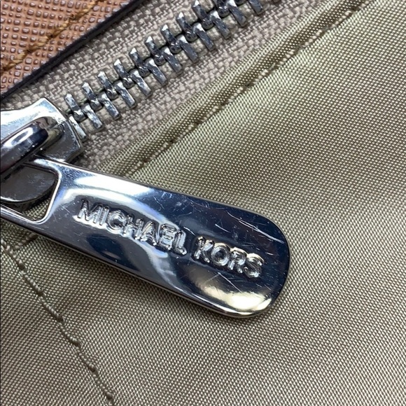 Michael Kors Colgate Tote - Picture 7 of 10